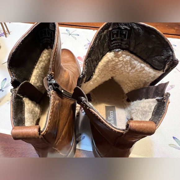 Brand new shirt boots - Picture 2 of 7